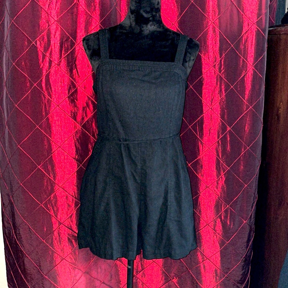 Old Navy Black Sleeveless Romper